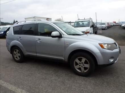 Mitsubishi - Outlander