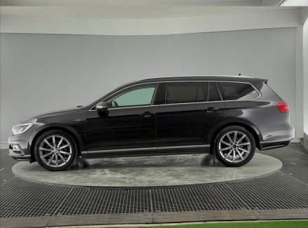 Volkswagen - Passat