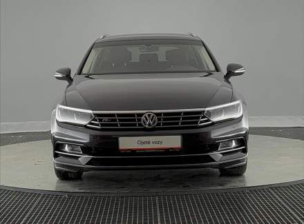 Volkswagen - Passat
