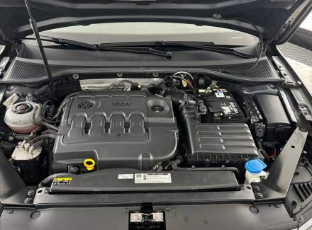 Volkswagen - Passat