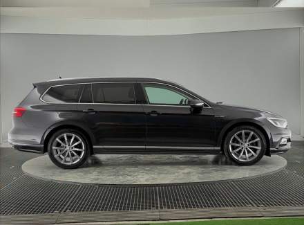 Volkswagen - Passat