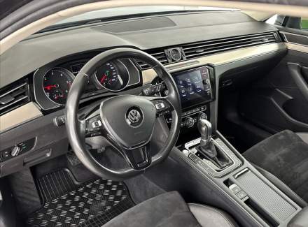 Volkswagen - Passat