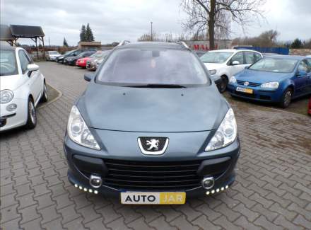 Peugeot - 307
