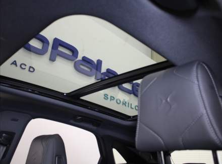 DS Automobiles - DS7 Crossback