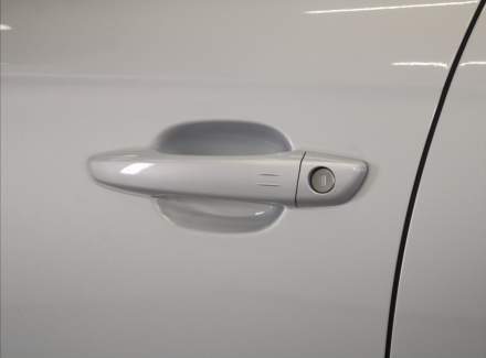 DS Automobiles - DS7 Crossback