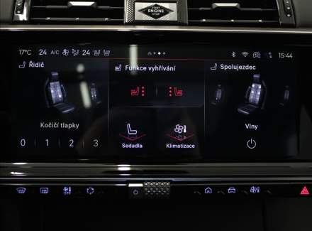 DS Automobiles - DS7 Crossback