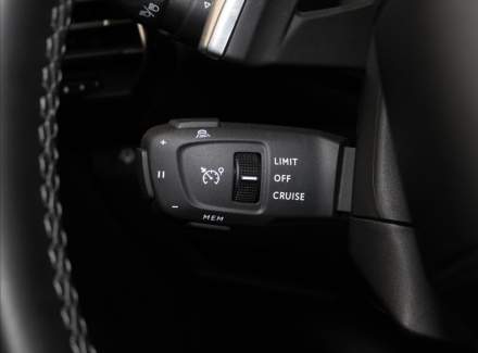 DS Automobiles - DS7 Crossback