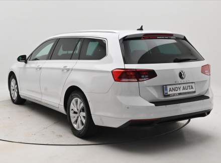 Volkswagen - Passat