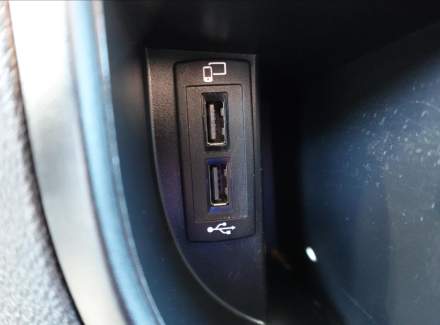 Mercedes-Benz - Vito