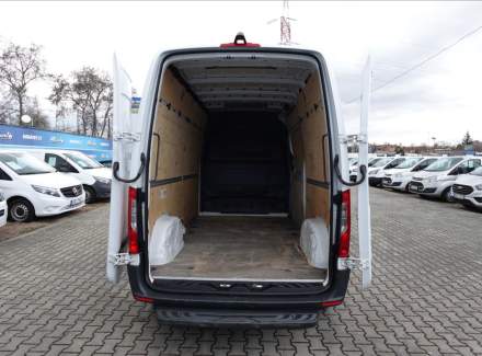 Mercedes-Benz - Sprinter