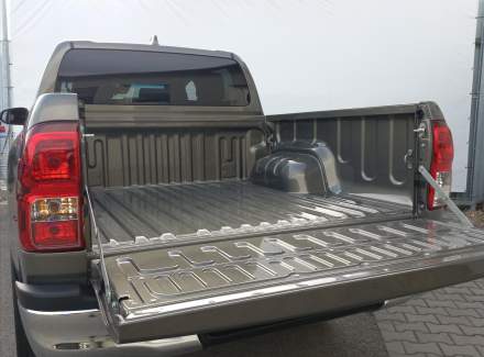 Toyota - Hilux