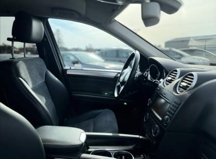 Mercedes-Benz - M-class