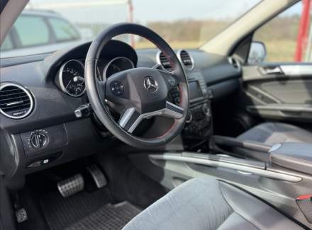 Mercedes-Benz - M-class