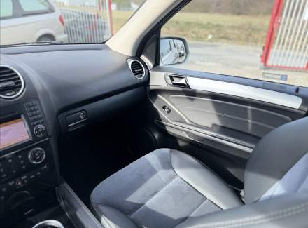 Mercedes-Benz - M-class