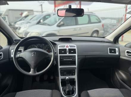 Peugeot - 307