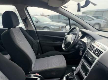Peugeot - 307