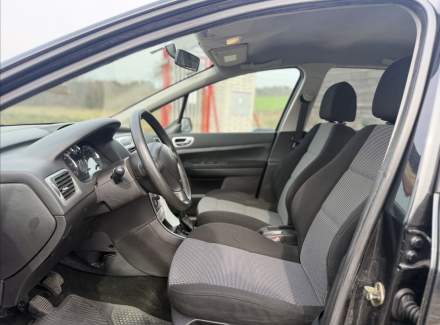 Peugeot - 307