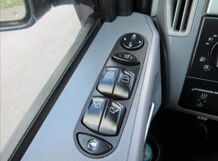 Mercedes-Benz - Viano