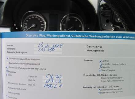 Mercedes-Benz - Viano