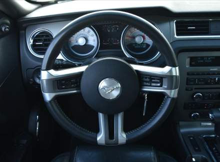 Ford - Mustang