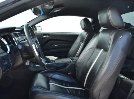 Ford - Mustang