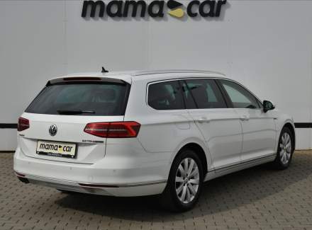 Volkswagen - Passat