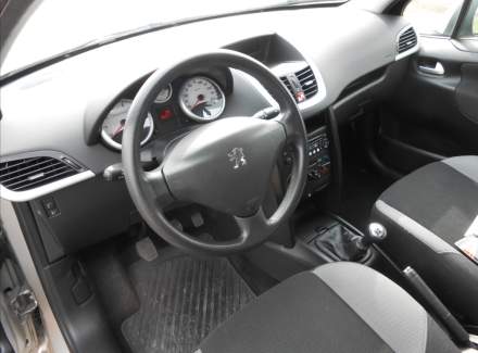 Peugeot - 207