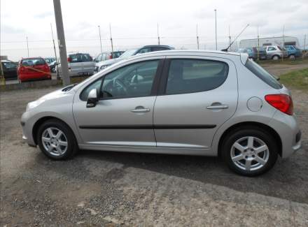 Peugeot - 207