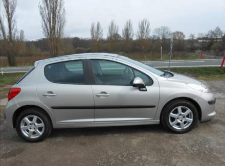 Peugeot - 207