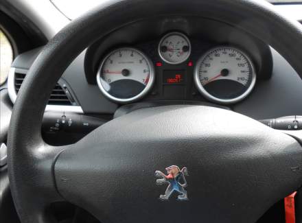 Peugeot - 207