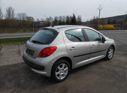 Peugeot - 207