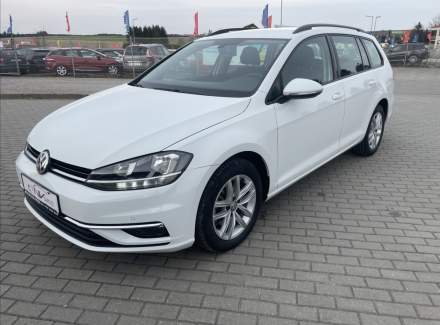 Volkswagen - Golf