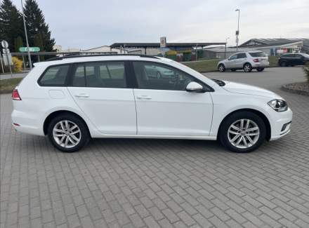 Volkswagen - Golf