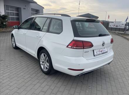 Volkswagen - Golf