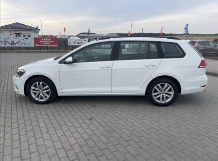 Volkswagen - Golf