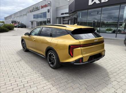 Kia - Avella