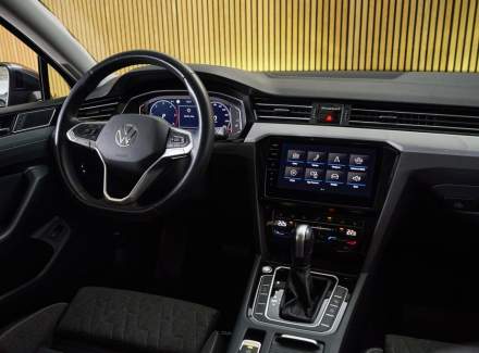 Volkswagen - Passat
