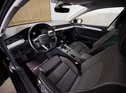 Volkswagen - Passat