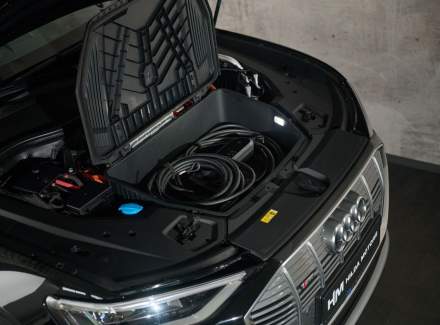Audi - E-tron