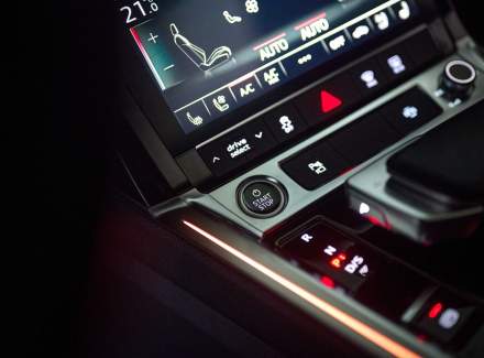 Audi - E-tron