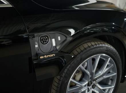 Audi - E-tron