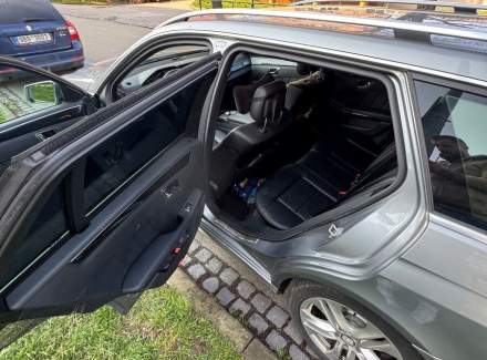 Mercedes-Benz - E-class