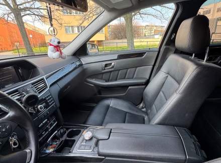 Mercedes-Benz - E-class