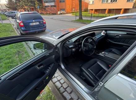 Mercedes-Benz - E-class