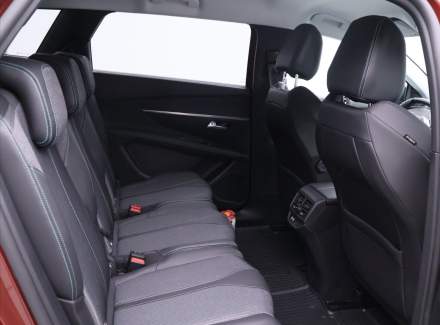 Peugeot - 5008
