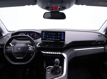 Peugeot - 5008