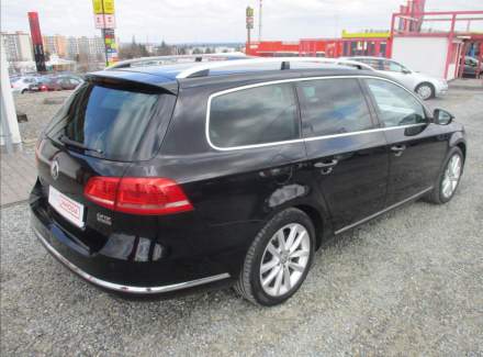 Volkswagen - Passat