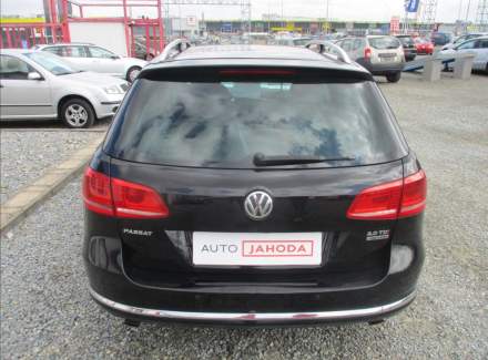 Volkswagen - Passat