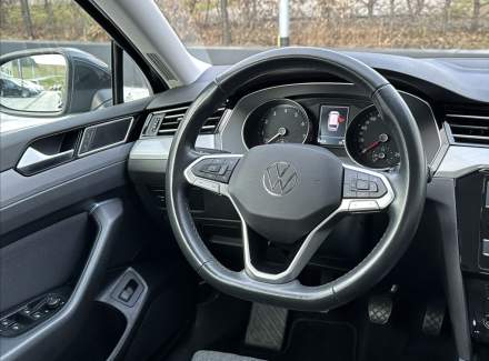 Volkswagen - Passat
