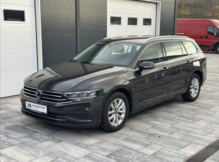 Volkswagen - Passat